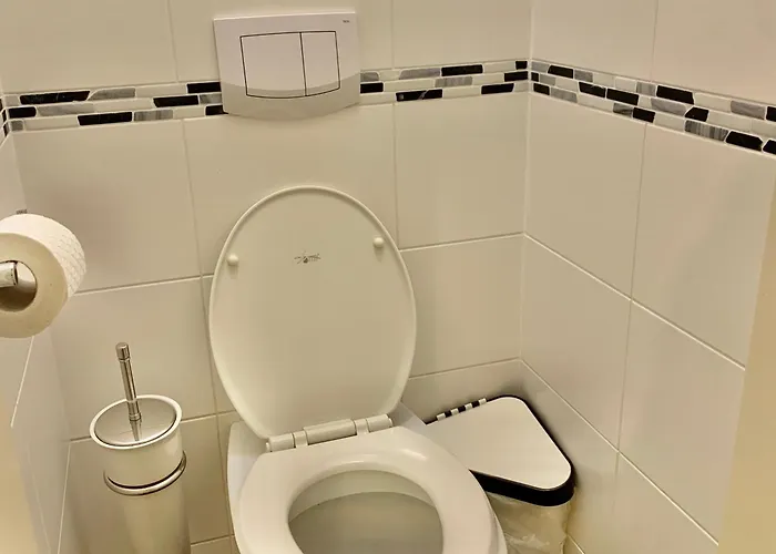 Apartment At State Opera House Area