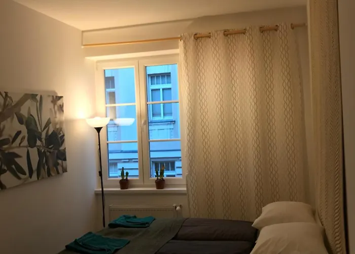 Apartment At State Opera House Area